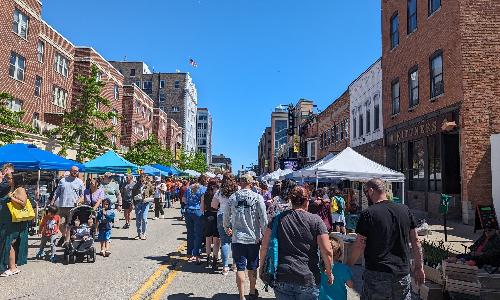 Farmers’ Market on Broadway